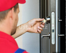 Qapı ustası qapıların açılması zamok təm